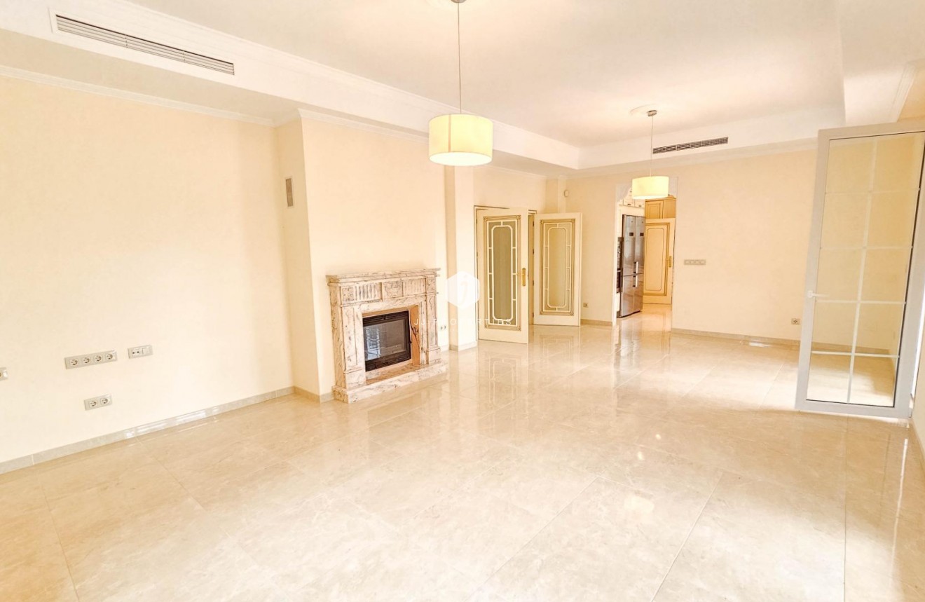 Tweedehands - Villa -
Cabo Roig