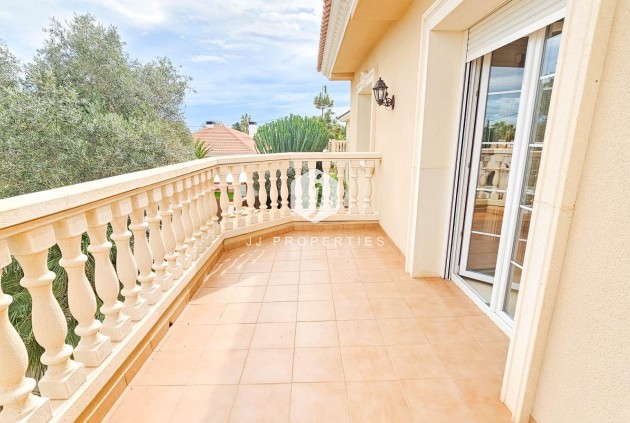 Tweedehands - Villa -
Cabo Roig