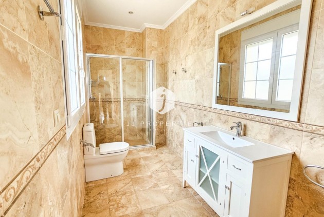 Tweedehands - Villa -
Cabo Roig