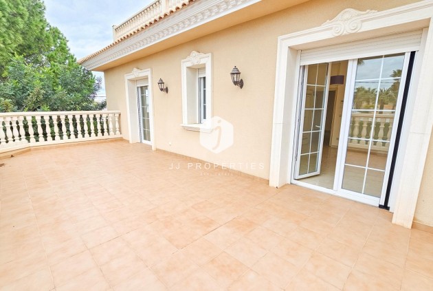 Tweedehands - Villa -
Cabo Roig