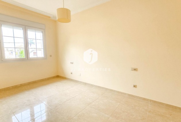 Tweedehands - Villa -
Cabo Roig