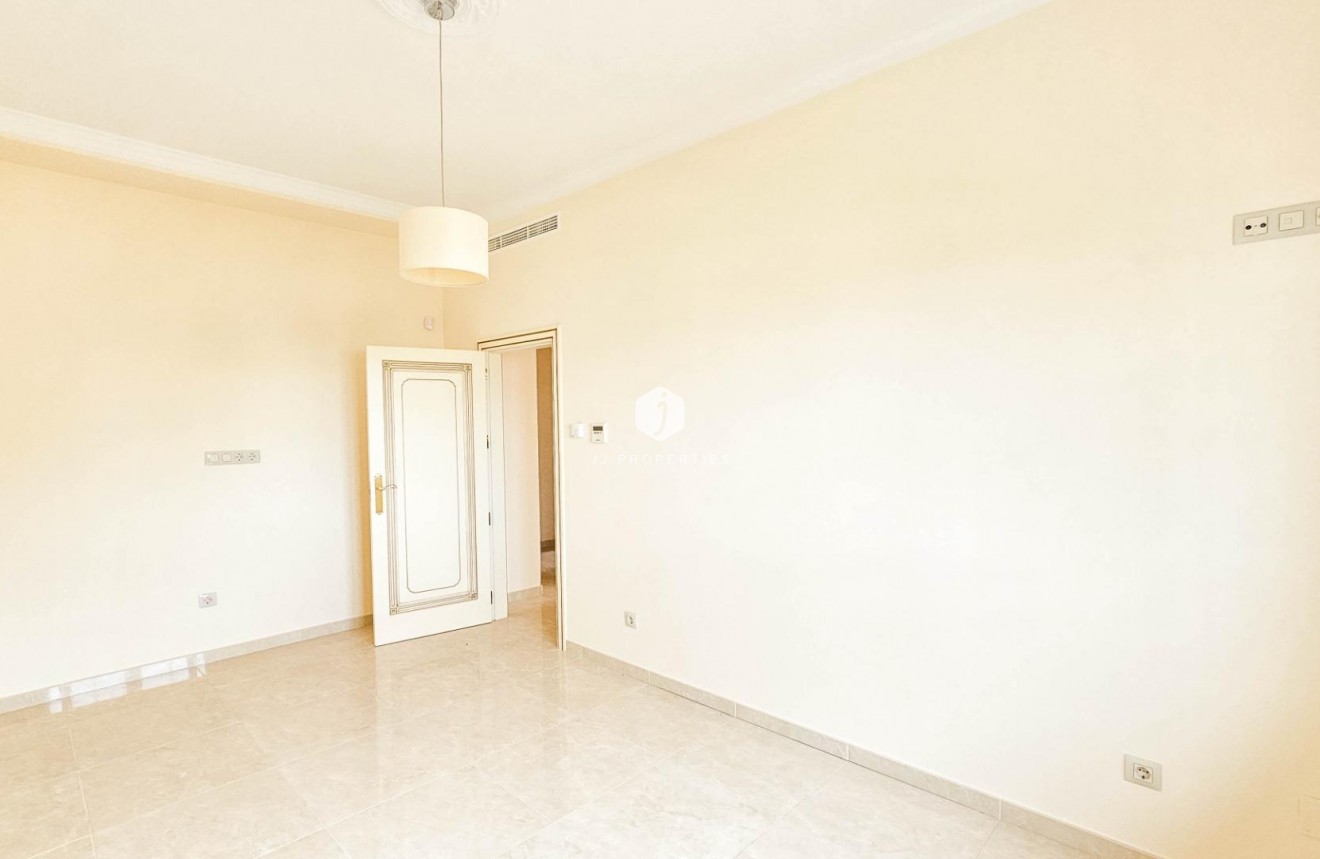 Tweedehands - Villa -
Cabo Roig