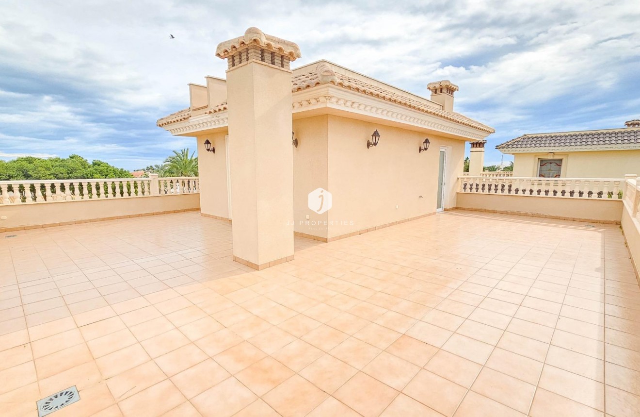 Tweedehands - Villa -
Cabo Roig