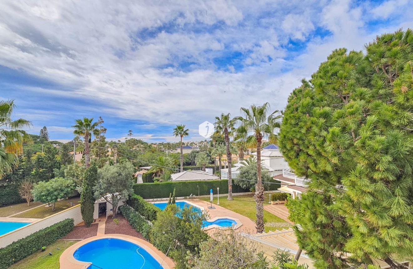 Tweedehands - Villa -
Cabo Roig