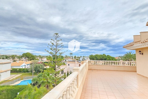 Tweedehands - Villa -
Cabo Roig