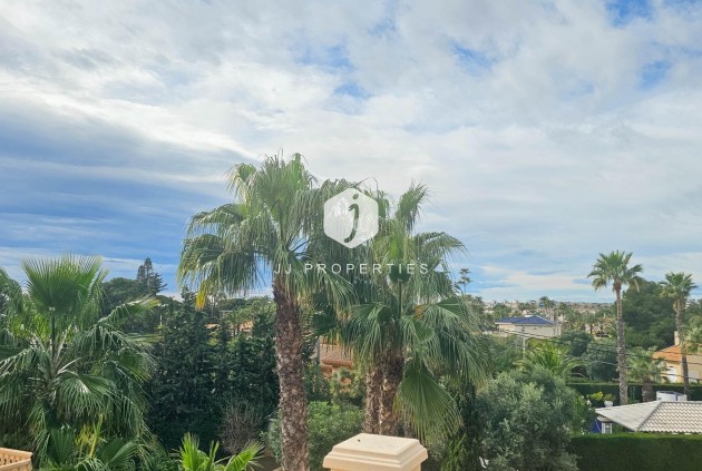 Tweedehands - Villa -
Cabo Roig