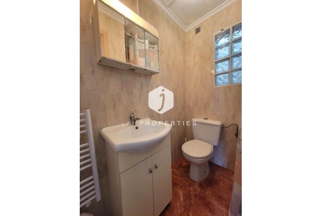 Resale - Chalet -
Torrevieja - El chaparral