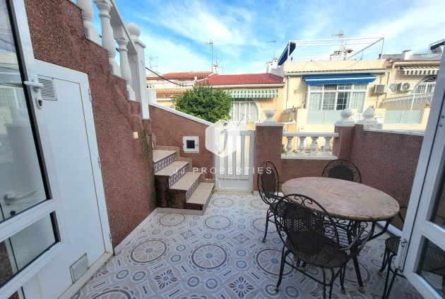 Resale - Chalet -
Torrevieja - El chaparral