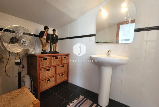 Resale - Chalet -
Torrevieja - El chaparral