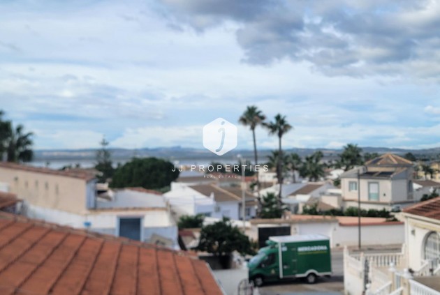 Resale - Chalet -
Torrevieja - El chaparral