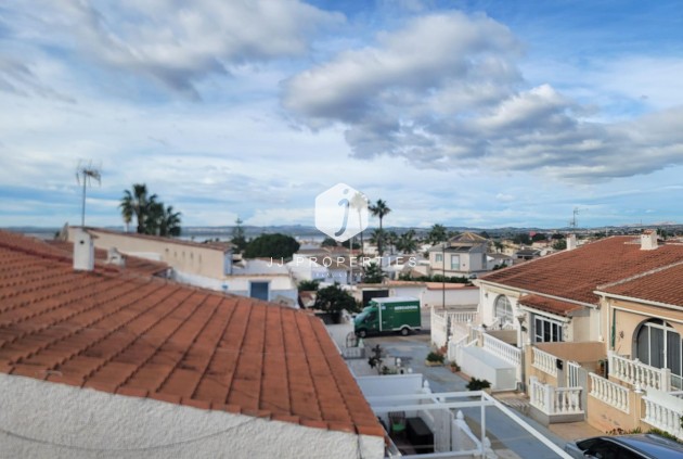 Resale - Chalet -
Torrevieja - El chaparral