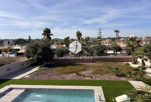 Resale - Villa -
Benijofar - Costa Blanca