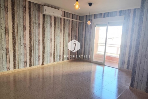 Tweedehands - Appartement / flat -
Torrevieja - Centro