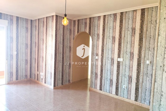 Tweedehands - Appartement / flat -
Torrevieja - Centro