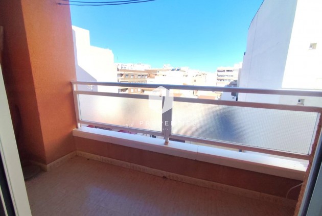 Tweedehands - Appartement / flat -
Torrevieja - Centro