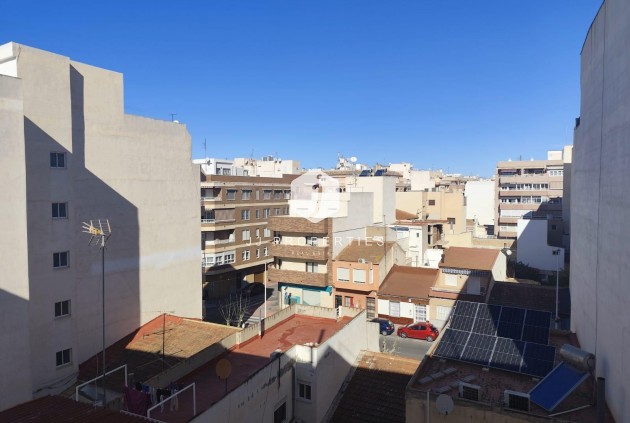 Tweedehands - Appartement / flat -
Torrevieja - Centro