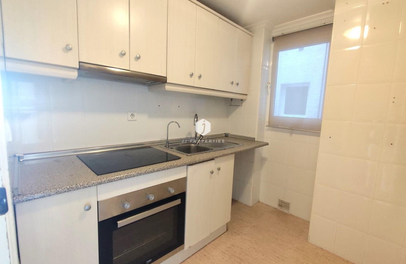 Tweedehands - Appartement / flat -
Torrevieja - Centro