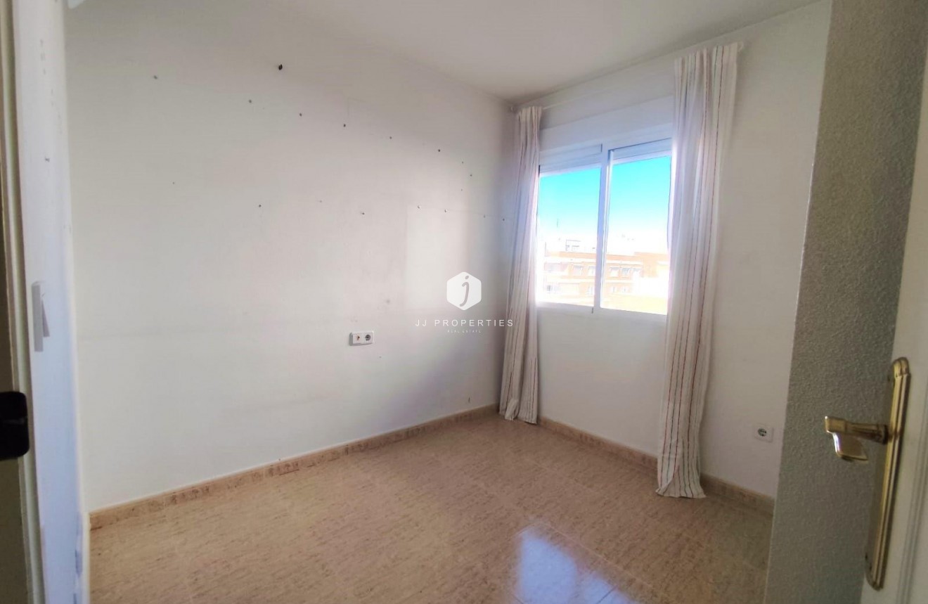 Tweedehands - Appartement / flat -
Torrevieja - Centro