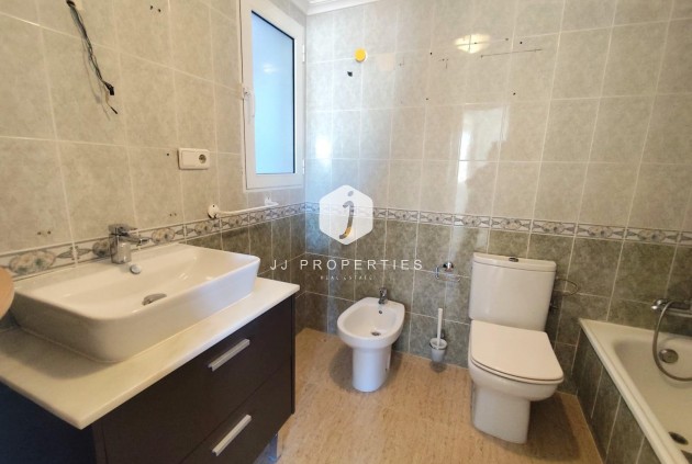 Tweedehands - Appartement / flat -
Torrevieja - Centro