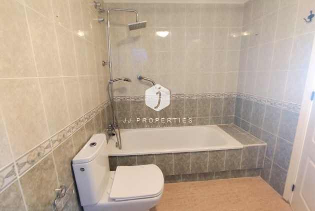 Tweedehands - Appartement / flat -
Torrevieja - Centro