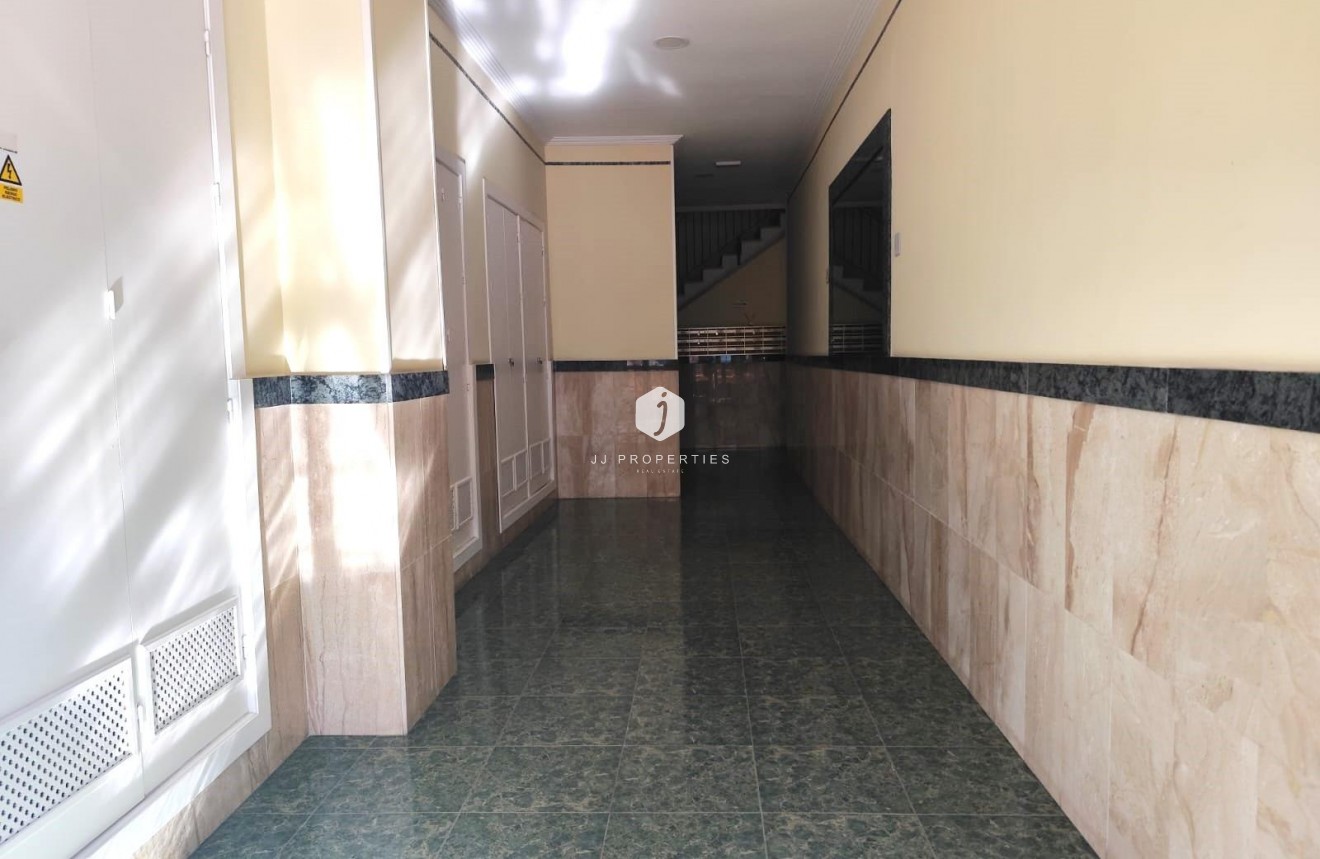 Tweedehands - Appartement / flat -
Torrevieja - Centro