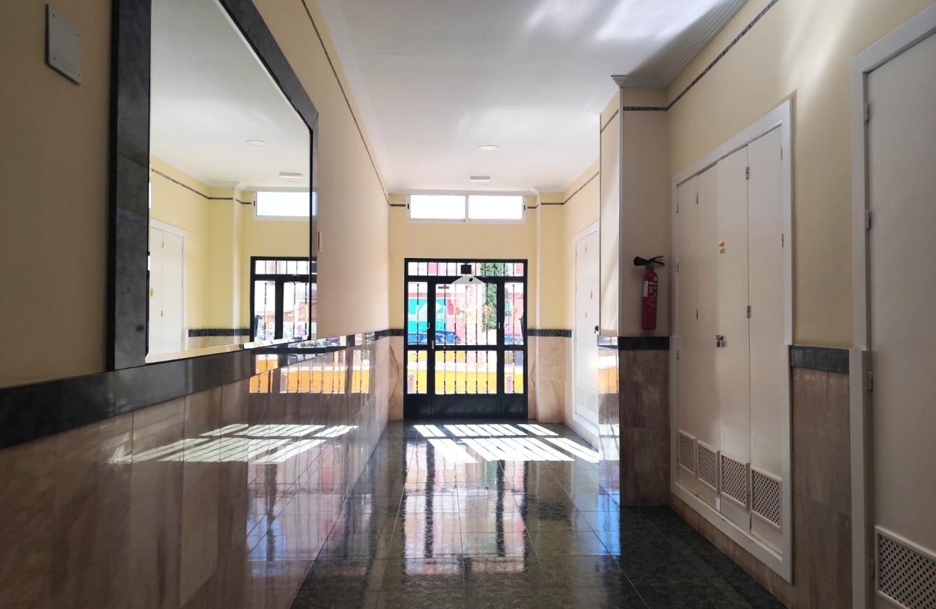 Tweedehands - Appartement / flat -
Torrevieja - Centro