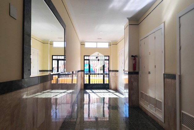 Tweedehands - Appartement / flat -
Torrevieja - Centro