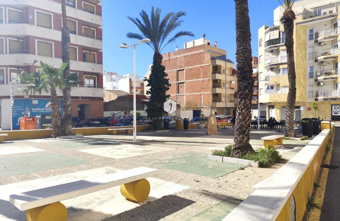 Tweedehands - Appartement / flat -
Torrevieja - Centro