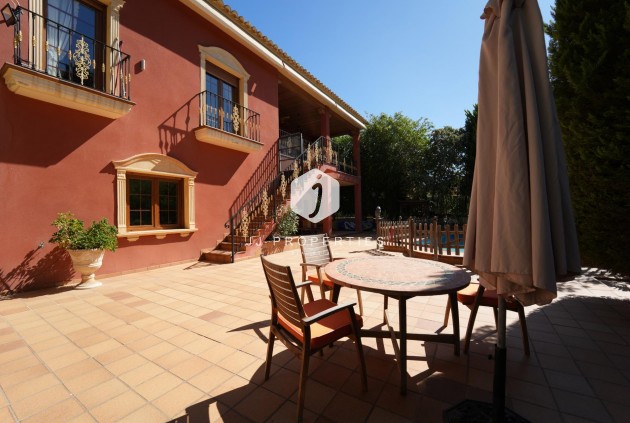 Resale - Villa -
Orihuela Costa - Campoamor