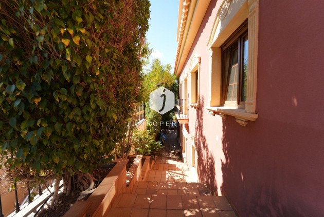 Resale - Villa -
Orihuela Costa - Campoamor