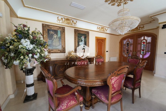 Resale - Villa -
Orihuela Costa - Campoamor