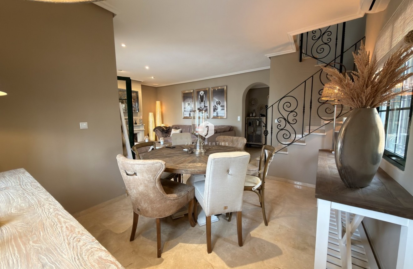 Resale - Villa -
Orihuela Costa - Los Doses