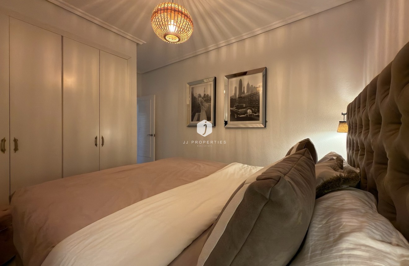 Resale - Villa -
Orihuela Costa - Los Doses