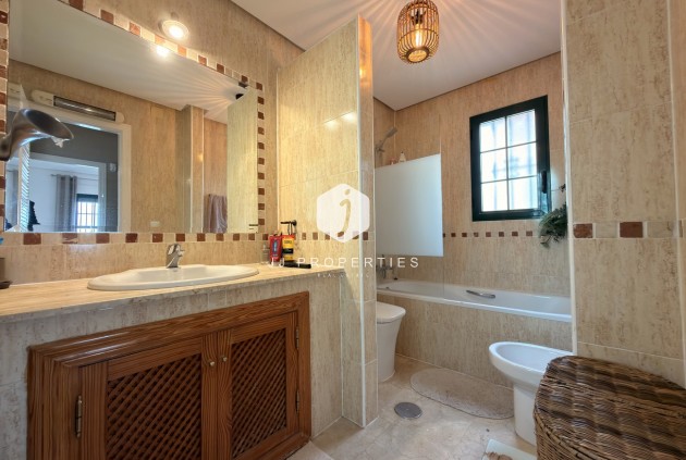 Resale - Villa -
Orihuela Costa - Los Doses