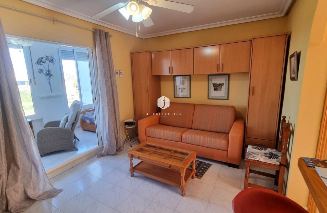 Resale - Apartment / flat -
Torrevieja - La Mata