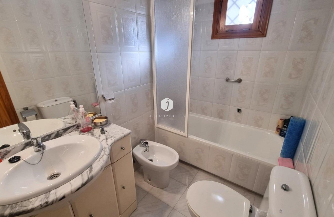 Resale - Apartment / flat -
Torrevieja - La Mata
