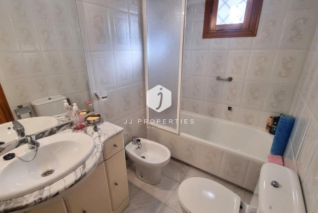Resale - Apartment / flat -
Torrevieja - La Mata