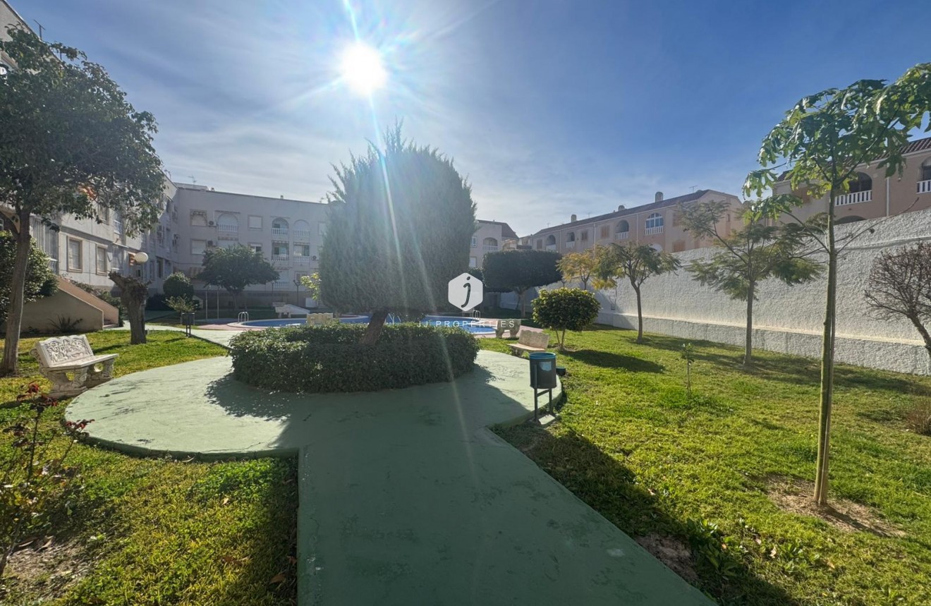 Resale - Apartment / flat -
Torrevieja - Costa Blanca