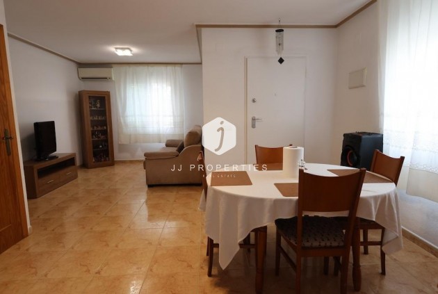 Resale - Chalet -
Torrevieja - Costa Blanca