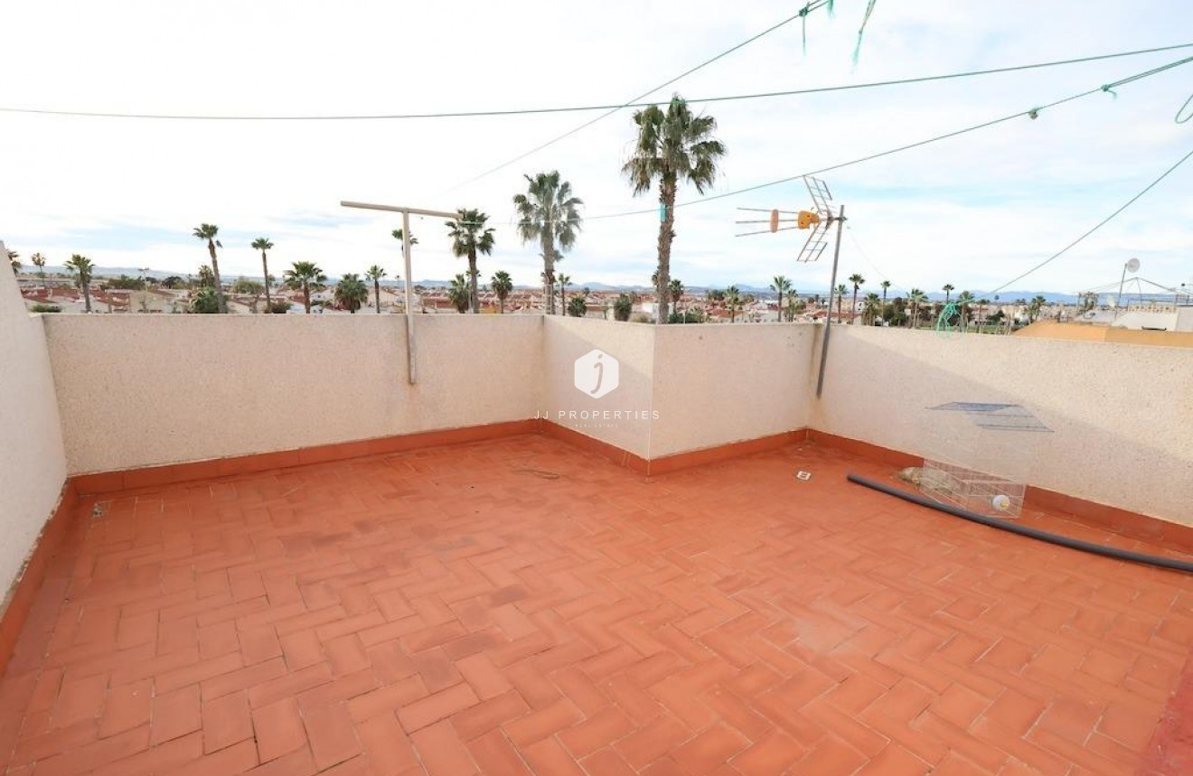 Resale - Chalet -
Torrevieja - Costa Blanca