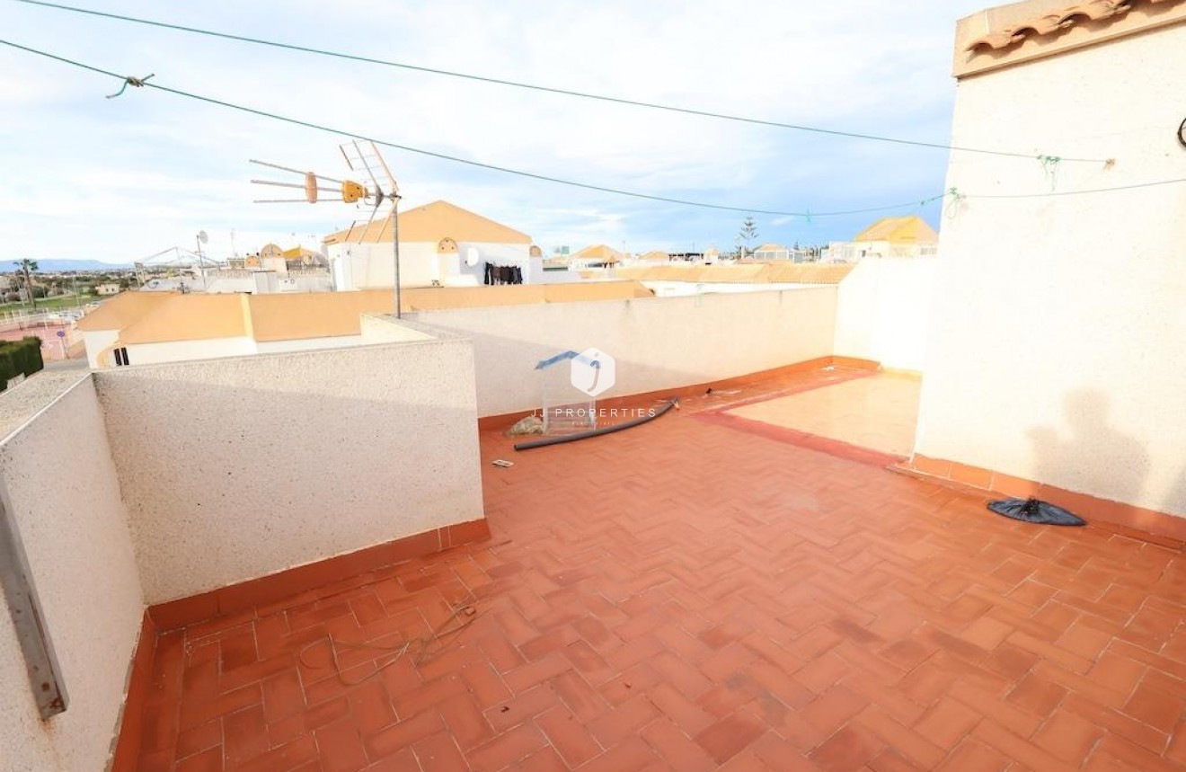 Resale - Chalet -
Torrevieja - Costa Blanca