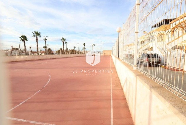 Resale - Chalet -
Torrevieja - Costa Blanca