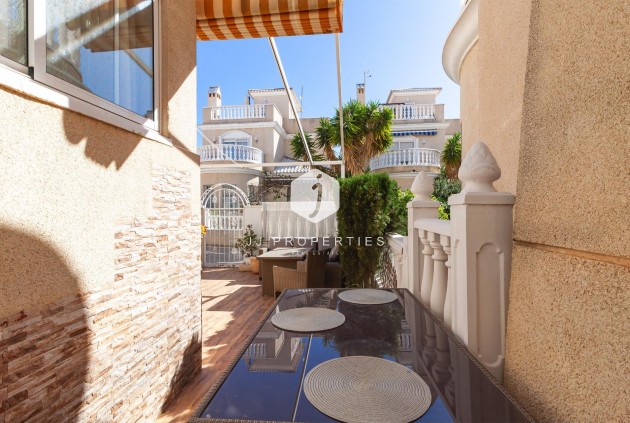 Resale - Villa -
Orihuela Costa - Los Almendros-la Florida