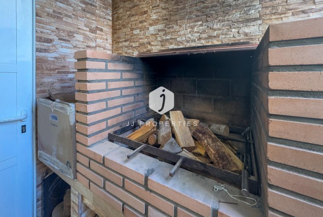 Resale - Villa -
Orihuela Costa - Los Almendros-la Florida