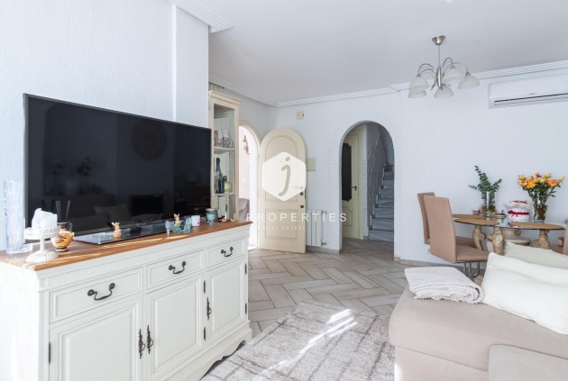 Resale - Villa -
Orihuela Costa - Los Almendros-la Florida