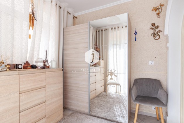 Resale - Villa -
Orihuela Costa - Los Almendros-la Florida