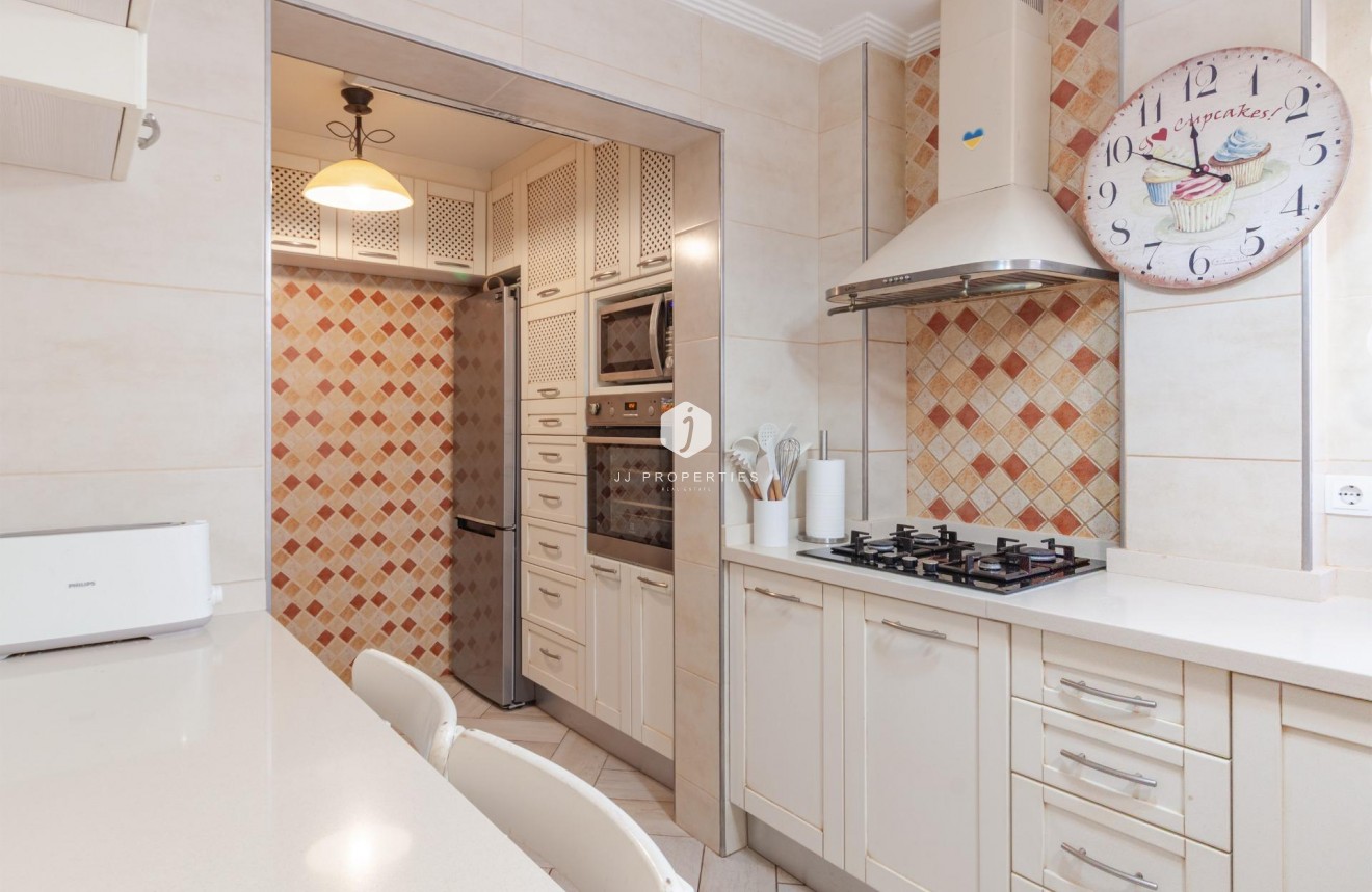 Resale - Villa -
Orihuela Costa - Los Almendros-la Florida