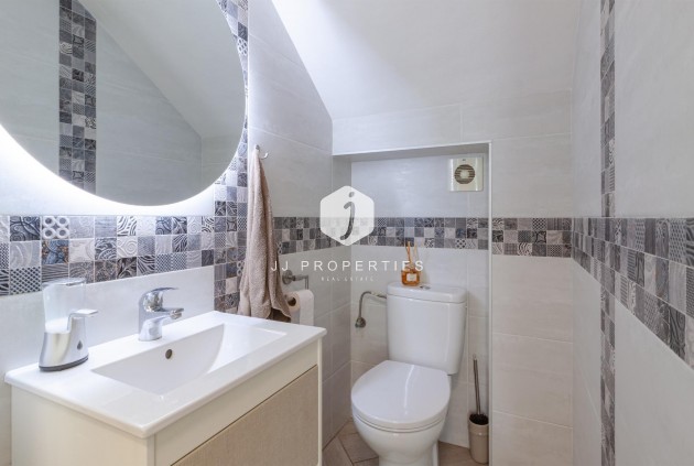 Resale - Villa -
Orihuela Costa - Los Almendros-la Florida