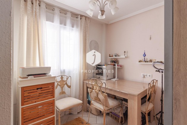 Resale - Villa -
Orihuela Costa - Los Almendros-la Florida