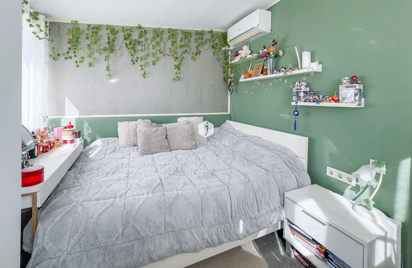 Resale - Villa -
Orihuela Costa - Los Almendros-la Florida